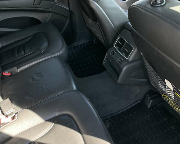 Белый Ауди Ку 7, объемом двигателя 3 л и пробегом 223 тыс. км за 18500 $, фото 14 на Automoto.ua