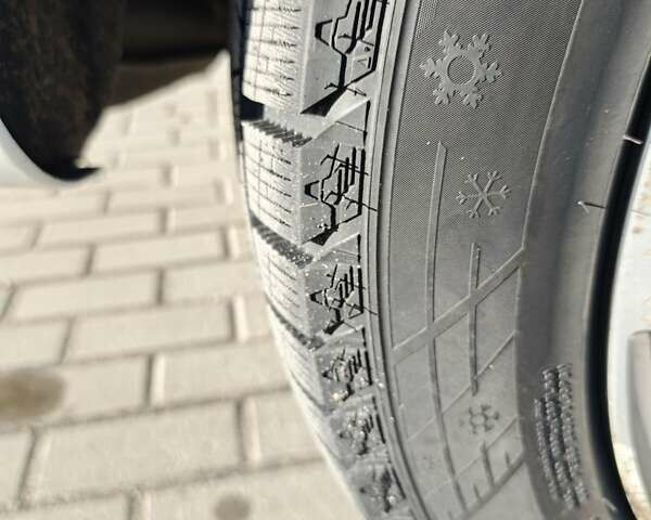 Белый Ауди Ку 7, объемом двигателя 3 л и пробегом 120 тыс. км за 26000 $, фото 15 на Automoto.ua