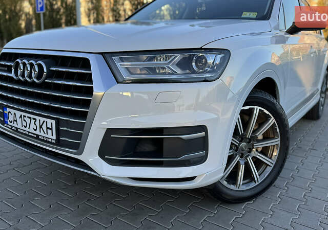 Белый Ауди Ку 7, объемом двигателя 3 л и пробегом 170 тыс. км за 24800 $, фото 4 на Automoto.ua