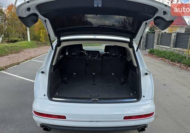 Ауді Ку 7 2015 у Житомирі на Automoto.ua Білий Ауді Ку 7, об'ємом двигуна 3 л та пробігом 191 тис. км за 18500 $, фото 12 на Automoto.ua