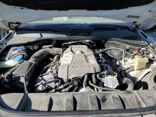 Білий Ауді Ку 7, об'ємом двигуна 3 л та пробігом 159 тис. км за 12350 $, фото 11 на Automoto.ua