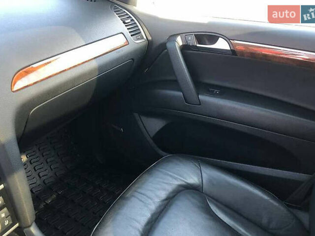 Белый Ауди Ку 7, объемом двигателя 3 л и пробегом 148 тыс. км за 18000 $, фото 12 на Automoto.ua