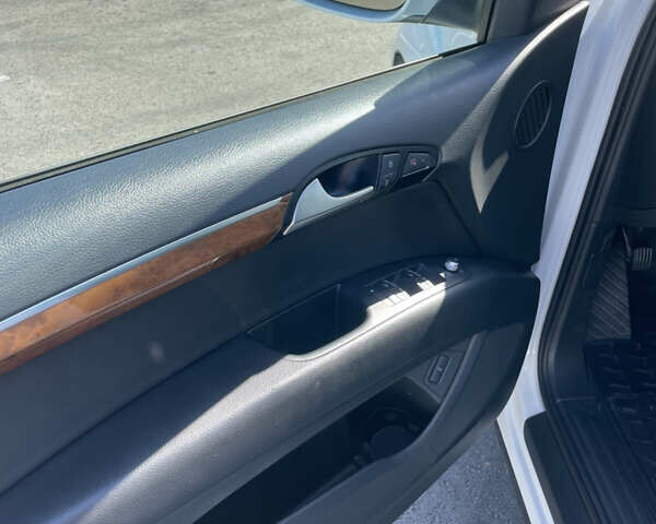 Белый Ауди Ку 7, объемом двигателя 3 л и пробегом 223 тыс. км за 18500 $, фото 10 на Automoto.ua