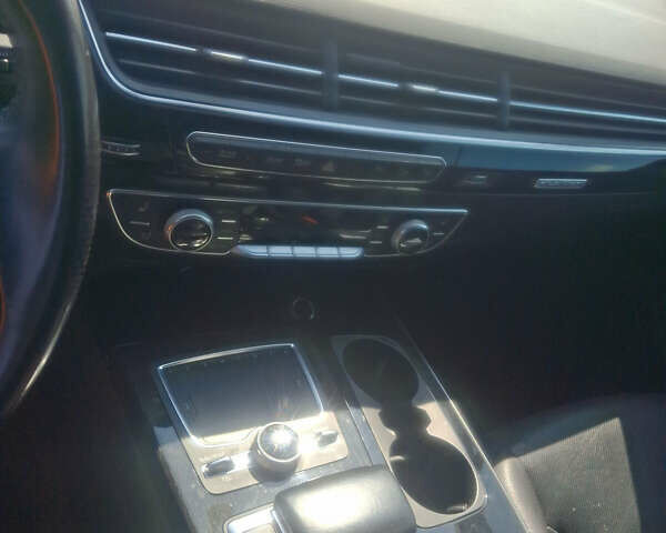 Білий Ауді Ку 7, об'ємом двигуна 3 л та пробігом 186 тис. км за 18500 $, фото 9 на Automoto.ua