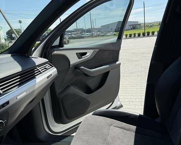 Ауді Ку 7 2016 у Хусте на Automoto.ua Білий Ауді Ку 7, об'ємом двигуна 2.97 л та пробігом 103 тис. км за 39990 $, фото 12 на Automoto.ua