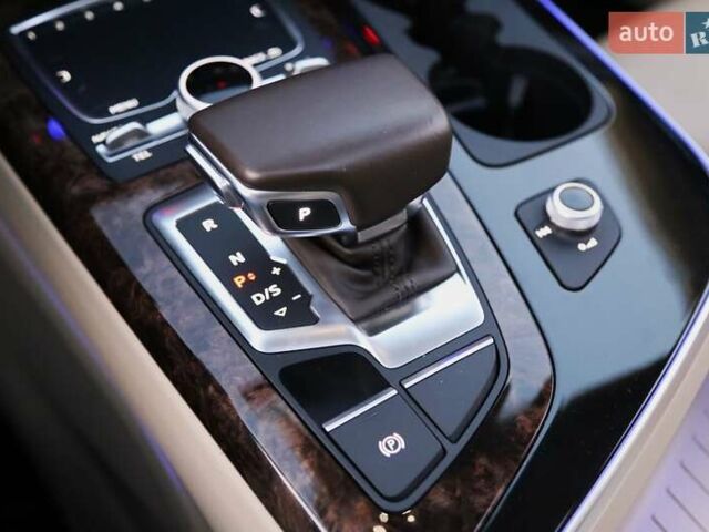 Белый Ауди Ку 7, объемом двигателя 3 л и пробегом 85 тыс. км за 30900 $, фото 27 на Automoto.ua