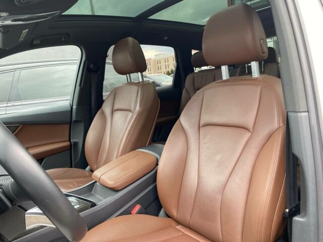 Ауди Ку 7 2016 в Львове на Automoto.ua Белый Ауди Ку 7, объемом двигателя 3 л и пробегом 223 тыс. км за 22950 $, фото 23 на Automoto.ua