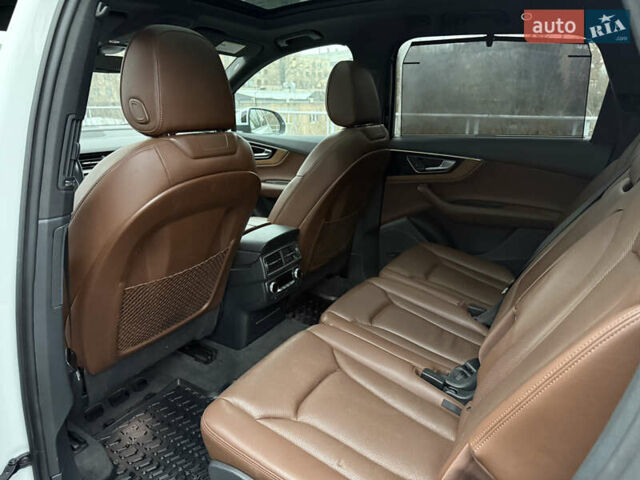 Белый Ауди Ку 7, объемом двигателя 3 л и пробегом 296 тыс. км за 19700 $, фото 18 на Automoto.ua