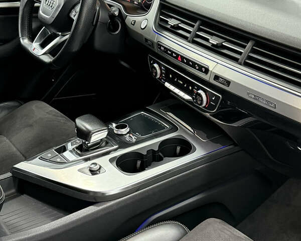 Ауди Ку 7 2016 в Одессе на Automoto.ua Белый Ауди Ку 7, объемом двигателя 3 л и пробегом 280 тыс. км за 34000 $, фото 24 на Automoto.ua