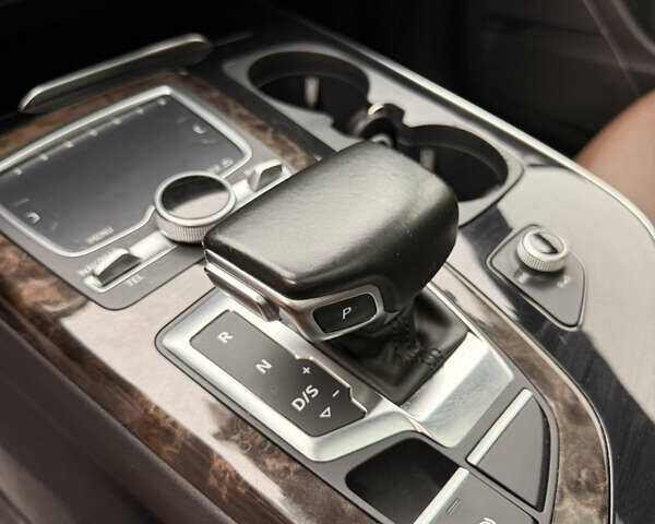 Ауди Ку 7 2016 в Одессе на Automoto.ua Белый Ауди Ку 7, объемом двигателя 3 л и пробегом 229 тыс. км за 35000 $, фото 23 на Automoto.ua