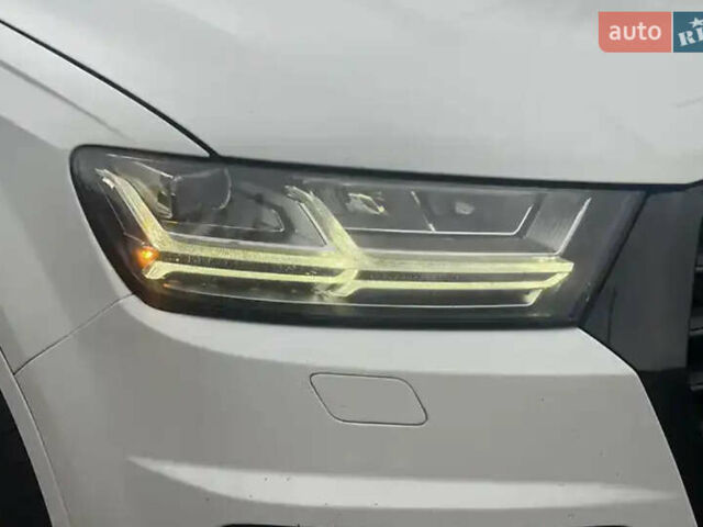 Білий Ауді Ку 7, об'ємом двигуна 3 л та пробігом 153 тис. км за 27500 $, фото 3 на Automoto.ua