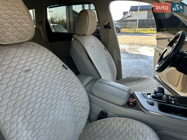 Білий Ауді Ку 7, об'ємом двигуна 2 л та пробігом 169 тис. км за 24999 $, фото 34 на Automoto.ua