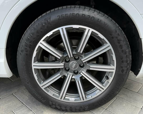 Білий Ауді Ку 7, об'ємом двигуна 2.97 л та пробігом 182 тис. км за 34500 $, фото 26 на Automoto.ua