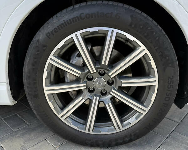 Білий Ауді Ку 7, об'ємом двигуна 2.97 л та пробігом 182 тис. км за 34500 $, фото 24 на Automoto.ua