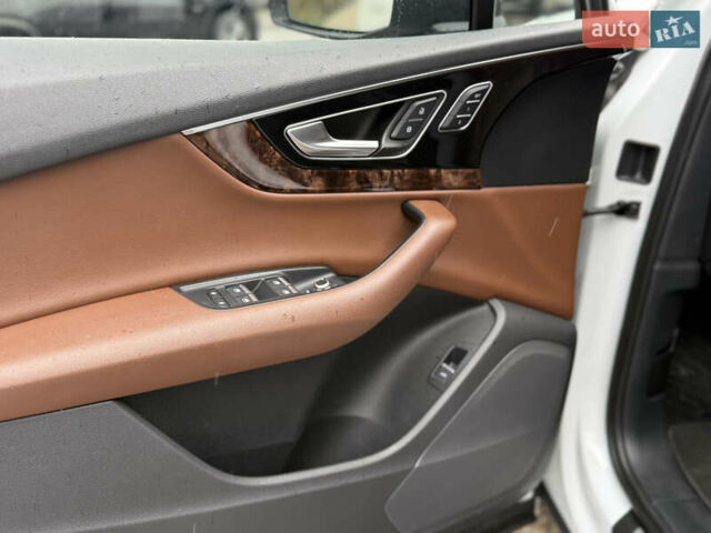 Ауди Ку 7 2016 в Киеве на Automoto.ua Белый Ауди Ку 7, объемом двигателя 3 л и пробегом 253 тыс. км за 21500 $, фото 11 на Automoto.ua