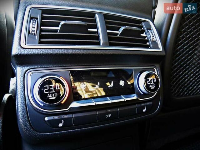 Белый Ауди Ку 7, объемом двигателя 2.97 л и пробегом 202 тыс. км за 43000 $, фото 39 на Automoto.ua