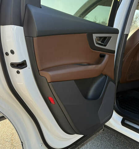 Білий Ауді Ку 7, об'ємом двигуна 2.97 л та пробігом 230 тис. км за 34800 $, фото 25 на Automoto.ua