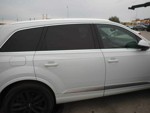 Белый Ауди Ку 7, объемом двигателя 3 л и пробегом 186 тыс. км за 18500 $, фото 2 на Automoto.ua