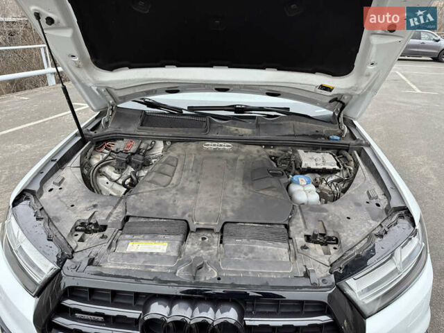 Белый Ауди Ку 7, объемом двигателя 3 л и пробегом 296 тыс. км за 19700 $, фото 45 на Automoto.ua