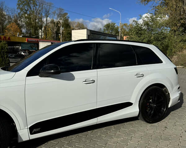 Белый Ауди Ку 7, объемом двигателя 2.97 л и пробегом 208 тыс. км за 48000 $, фото 1 на Automoto.ua