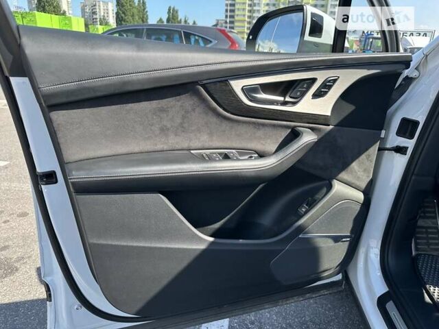 Білий Ауді Ку 7, об'ємом двигуна 2.97 л та пробігом 202 тис. км за 46900 $, фото 38 на Automoto.ua