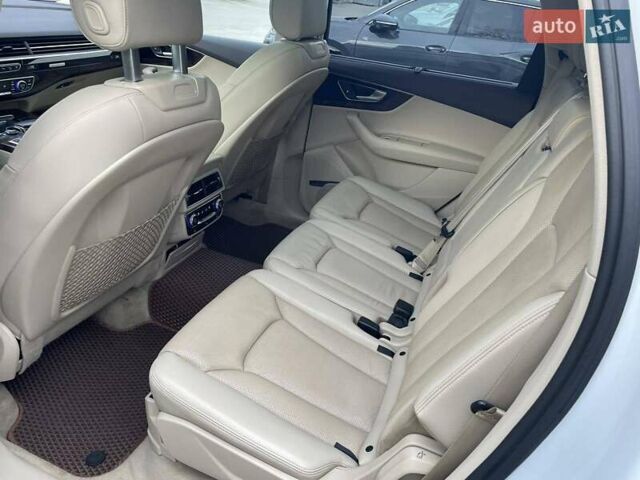 Белый Ауди Ку 7, объемом двигателя 3 л и пробегом 253 тыс. км за 26000 $, фото 16 на Automoto.ua