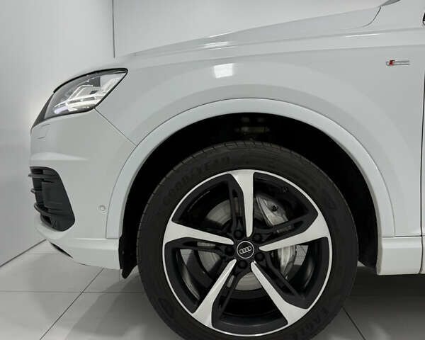 Ауди Ку 7 2016 в Одессе на Automoto.ua Белый Ауди Ку 7, объемом двигателя 3 л и пробегом 280 тыс. км за 34000 $, фото 10 на Automoto.ua