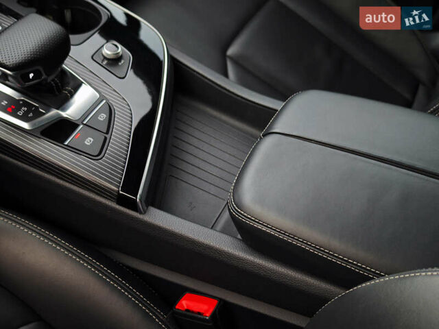 Белый Ауди Ку 7, объемом двигателя 3 л и пробегом 161 тыс. км за 47000 $, фото 40 на Automoto.ua