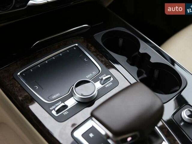 Белый Ауди Ку 7, объемом двигателя 3 л и пробегом 85 тыс. км за 30900 $, фото 26 на Automoto.ua