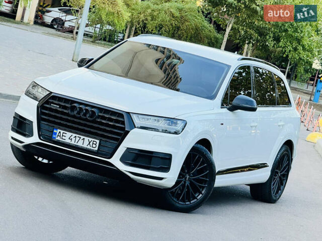 Белый Ауди Ку 7, объемом двигателя 2.97 л и пробегом 195 тыс. км за 32900 $, фото 6 на Automoto.ua