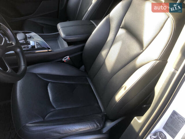 Білий Ауді Ку 7, об'ємом двигуна 2.97 л та пробігом 84 тис. км за 44000 $, фото 28 на Automoto.ua