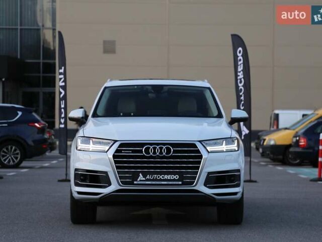 Белый Ауди Ку 7, объемом двигателя 3 л и пробегом 85 тыс. км за 30900 $, фото 2 на Automoto.ua