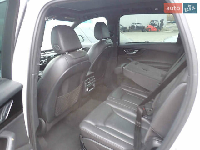 Білий Ауді Ку 7, об'ємом двигуна 3 л та пробігом 186 тис. км за 18500 $, фото 6 на Automoto.ua