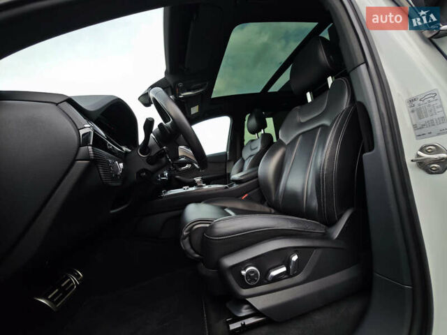 Белый Ауди Ку 7, объемом двигателя 3 л и пробегом 161 тыс. км за 47000 $, фото 35 на Automoto.ua