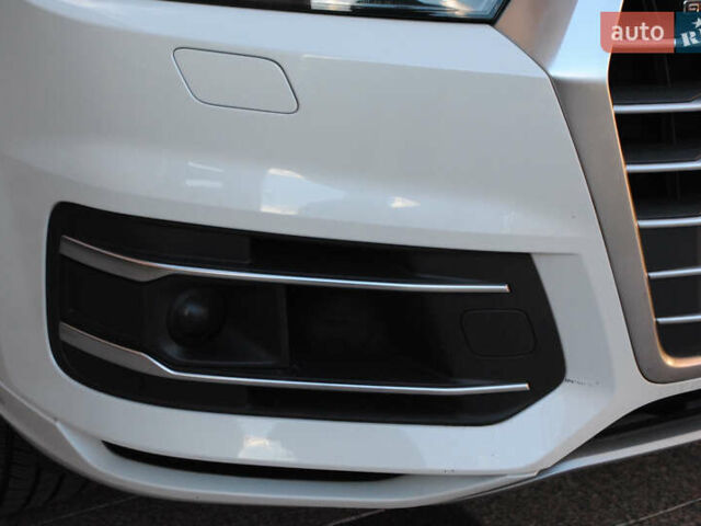 Белый Ауди Ку 7, объемом двигателя 3 л и пробегом 225 тыс. км за 23500 $, фото 16 на Automoto.ua