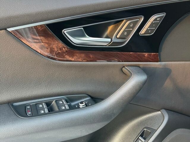 Ауди Ку 7 2016 в Львове на Automoto.ua Белый Ауди Ку 7, объемом двигателя 3 л и пробегом 254 тыс. км за 20900 $, фото 14 на Automoto.ua