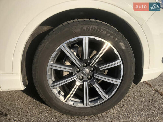 Білий Ауді Ку 7, об'ємом двигуна 2.97 л та пробігом 84 тис. км за 44000 $, фото 51 на Automoto.ua