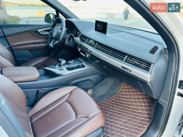 Ауди Ку 7 2016 в Днепре (Днепропетровске) на Automoto.ua Белый Ауди Ку 7, объемом двигателя 2.97 л и пробегом 137 тыс. км за 42800 $, фото 36 на Automoto.ua