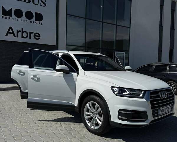 Ауді Ку 7 2016 у Хусте на Automoto.ua Білий Ауді Ку 7, об'ємом двигуна 2.97 л та пробігом 103 тис. км за 39990 $, фото 6 на Automoto.ua