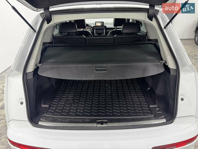 Ауди Ку 7 2016 в Одессе на Automoto.ua Белый Ауди Ку 7, объемом двигателя 2.97 л и пробегом 269 тыс. км за 34999 $, фото 18 на Automoto.ua