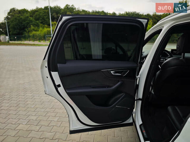 Белый Ауди Ку 7, объемом двигателя 3 л и пробегом 161 тыс. км за 47000 $, фото 46 на Automoto.ua