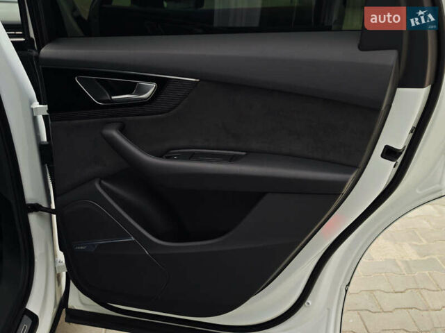 Белый Ауди Ку 7, объемом двигателя 3 л и пробегом 161 тыс. км за 47000 $, фото 62 на Automoto.ua