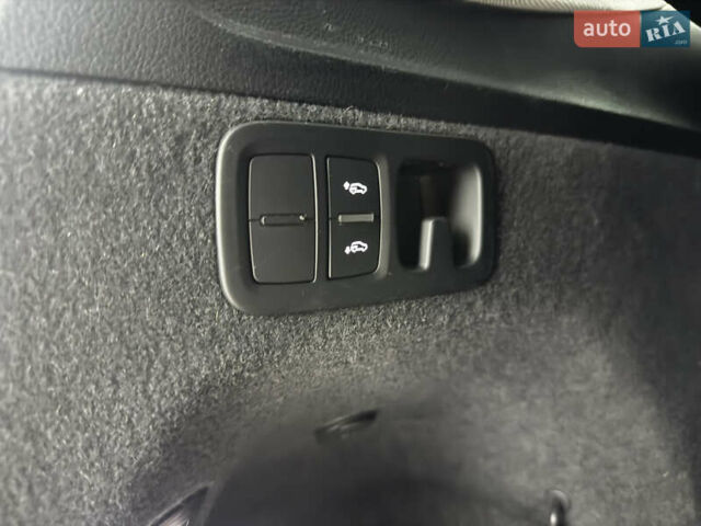 Ауди Ку 7 2016 в Одессе на Automoto.ua Белый Ауди Ку 7, объемом двигателя 2.97 л и пробегом 269 тыс. км за 34999 $, фото 20 на Automoto.ua