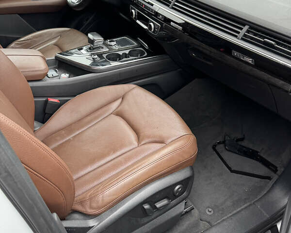 Білий Ауді Ку 7, об'ємом двигуна 3 л та пробігом 168 тис. км за 19500 $, фото 7 на Automoto.ua