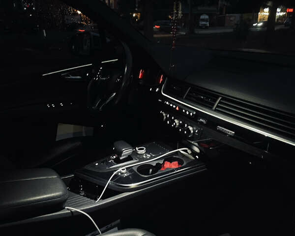 Білий Ауді Ку 7, об'ємом двигуна 3 л та пробігом 180 тис. км за 25500 $, фото 29 на Automoto.ua