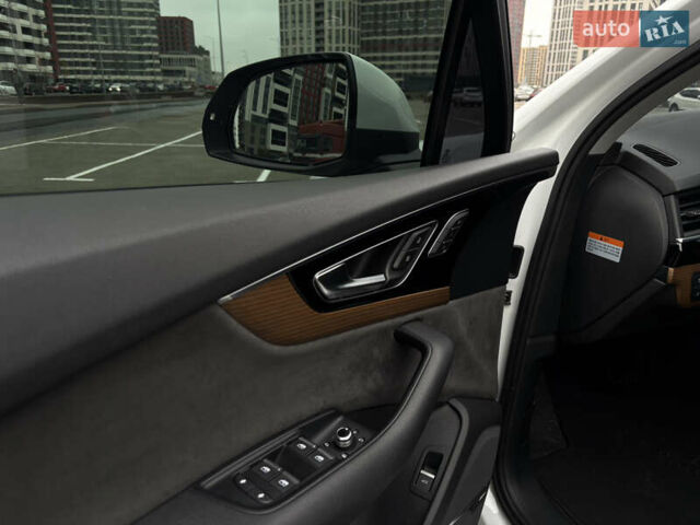 Белый Ауди Ку 7, объемом двигателя 2.97 л и пробегом 141 тыс. км за 43000 $, фото 7 на Automoto.ua