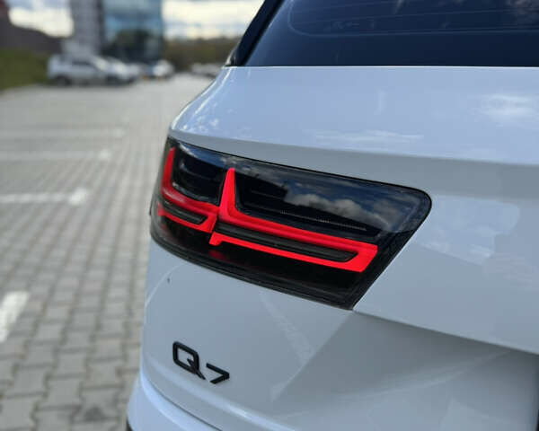 Белый Ауди Ку 7, объемом двигателя 2.97 л и пробегом 208 тыс. км за 48000 $, фото 19 на Automoto.ua