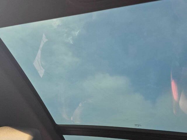 Белый Ауди Ку 7, объемом двигателя 2 л и пробегом 185 тыс. км за 32000 $, фото 7 на Automoto.ua