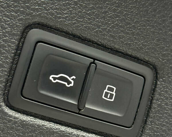 Ауди Ку 7 2016 в Одессе на Automoto.ua Белый Ауди Ку 7, объемом двигателя 3 л и пробегом 280 тыс. км за 34000 $, фото 11 на Automoto.ua