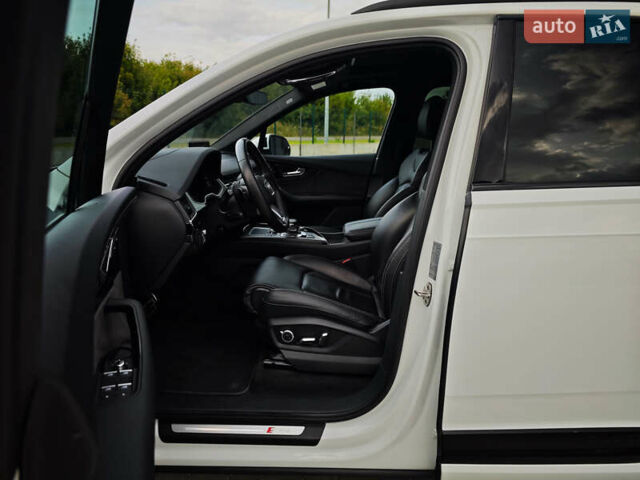 Белый Ауди Ку 7, объемом двигателя 3 л и пробегом 161 тыс. км за 47000 $, фото 38 на Automoto.ua